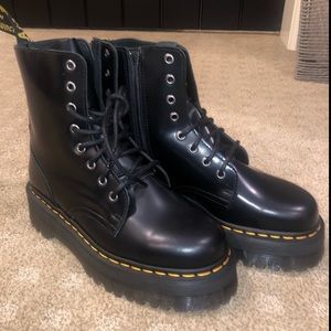 Platform doc martens
